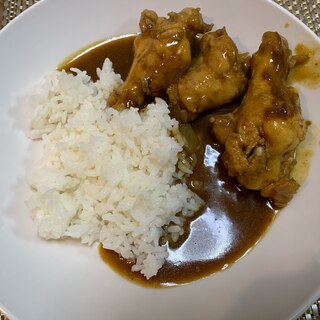 ごろごろ鶏手羽元のスパイシーカレー